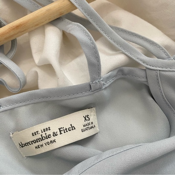 3/30$🤍 A&F | Baby blue strappy cami - Picture 5 of 5